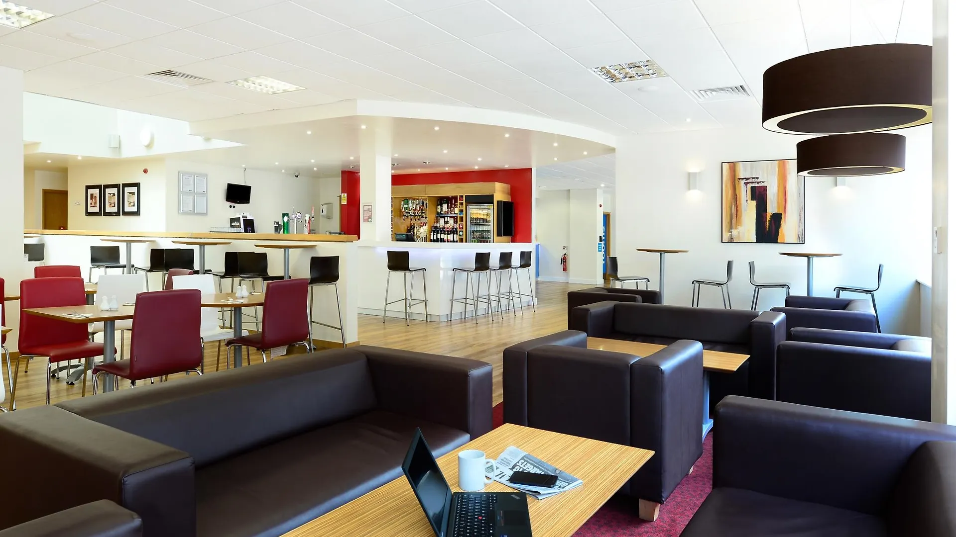 Travelodge London Central City Road Hotel