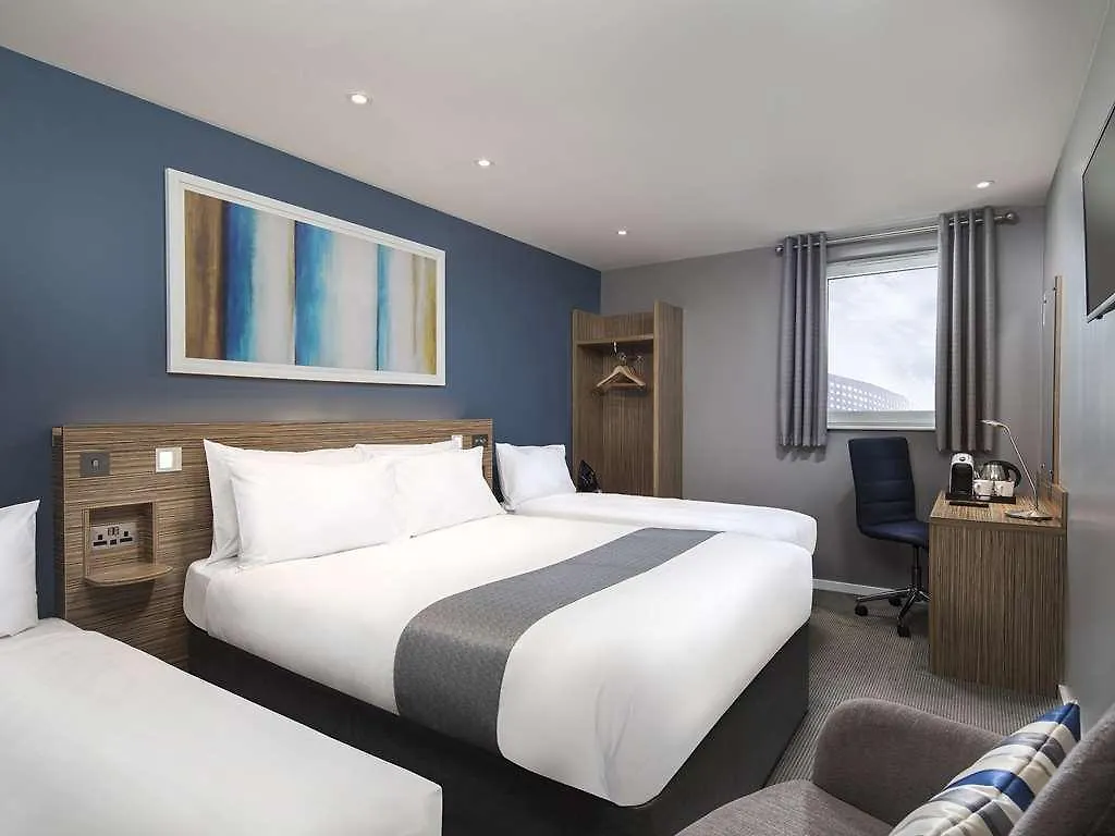 Travelodge London Central City Road