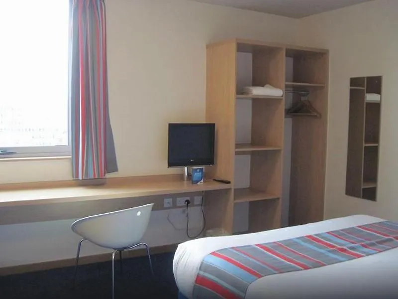 Travelodge London Central City Road Hotel
